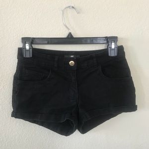 H&M BLACK SHORT SHORTS